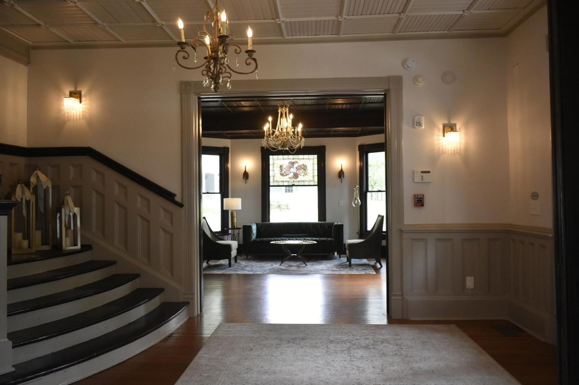 Sparrow Grove Manor มอนโร ภายนอก รูปภาพ